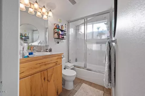 Bath - 24585 Dodds Rd, Bend, OR 97701 photo 6 of 6