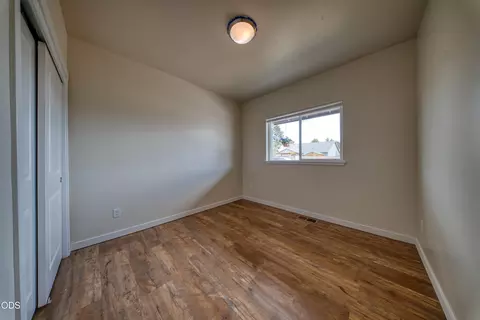 Bedroom - 51227 Riley Ln, La Pine, OR 97739 photo 5 of 9