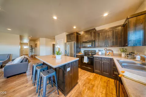 Kitchen - 51227 Riley Ln, La Pine, OR 97739 photo 1 of 4
