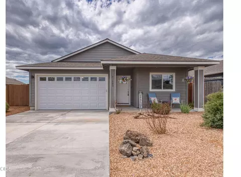 51227 Riley Ln, La Pine, OR 97739