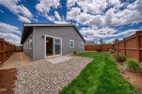 Exterior - 51227 Riley Ln, La Pine, OR 97739 photo 8 of 9