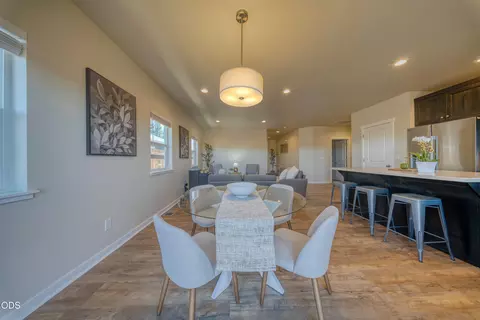 Dining - 51227 Riley Ln, La Pine, OR 97739 photo 3 of 3