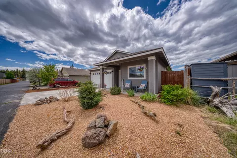 Exterior - 51227 Riley Ln, La Pine, OR 97739 photo 3 of 9