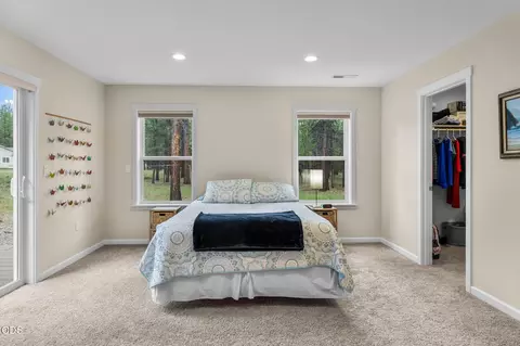 Bedroom - 14431 Crossroads Loop, Sisters, OR 97759 photo 1 of 8