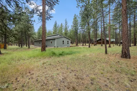 Exterior - 14431 Crossroads Loop, Sisters, OR 97759 photo 8 of 10