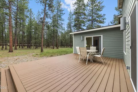 Exterior - 14431 Crossroads Loop, Sisters, OR 97759 photo 5 of 10
