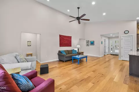 Living - 14431 Crossroads Loop, Sisters, OR 97759 photo 1 of 1