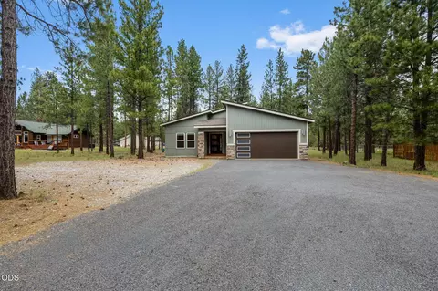 Exterior - 14431 Crossroads Loop, Sisters, OR 97759 photo 2 of 10