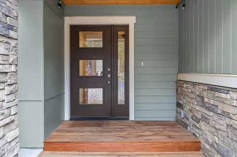 Entry Way - 14431 Crossroads Loop, Sisters, OR 97759 photo 1 of 2