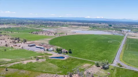 10410 SW Houston Lake Rd, Powell Butte, OR 97753