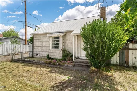 214 N Columbus Ave, Medford, OR 97501