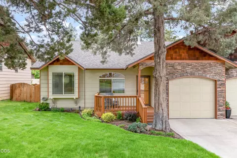 1009 SW Crosscut Ct, Bend, OR 97702