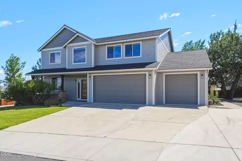 2484 SW 39th St, Redmond, OR 97756