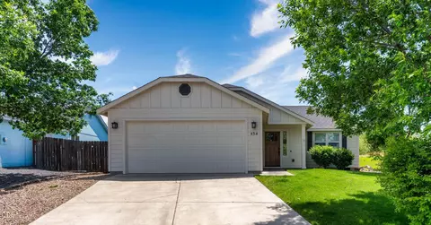 454 NE Spruce Ct, Redmond, OR 97756