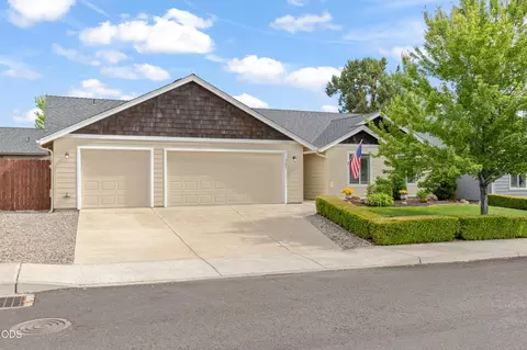 2035 NW Kilnwood Ln, Redmond, OR 97756