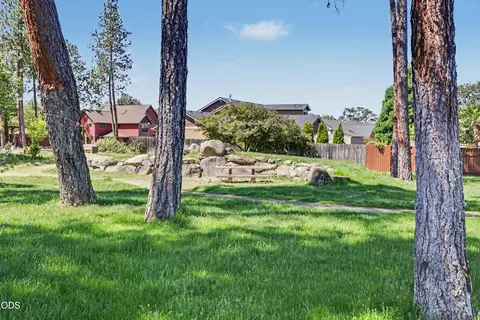 Exterior - 225 Echo Way, Eagle Point, OR 97524 photo 19 of 22