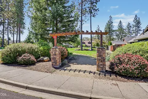 Exterior - 225 Echo Way, Eagle Point, OR 97524 photo 20 of 22