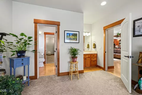 Entry Way - 225 Echo Way, Eagle Point, OR 97524 photo 5 of 5