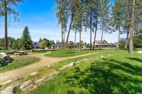 Exterior - 13 Portabello Way, Eagle Point, OR 97524 photo 6 of 6