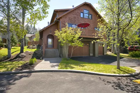 Exterior - 19377 Brookside Way, Bend, OR 97702 photo 2 of 7