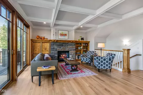 Living - 19377 Brookside Way, Bend, OR 97702 photo 1 of 3