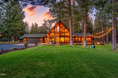 69420 Crooked Horseshoe Rd, Sisters, OR 97759