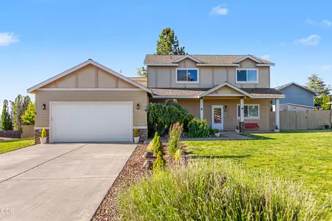 821 Quail Point Dr, Klamath Falls, OR 97601