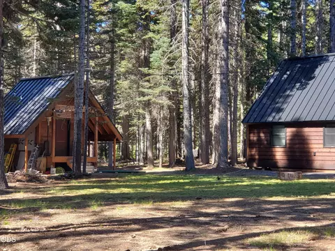 24 Diamond Lake Loop, Chemult, OR 97731