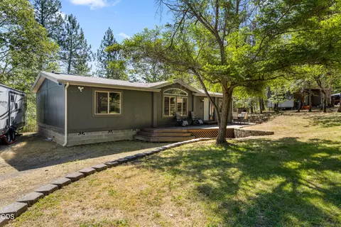 1460 Grays Creek Rd, Grants Pass, OR 97527