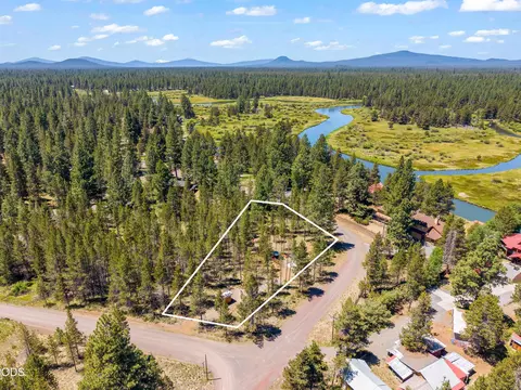 54680 Silver Fox Dr, Bend, OR 97707 photo 2