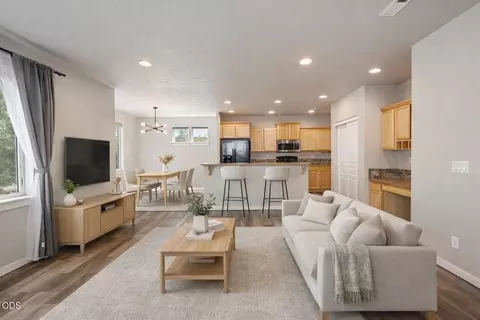 Living - 21332 Oconnor Way, Bend, OR 97701 photo 3 of 3