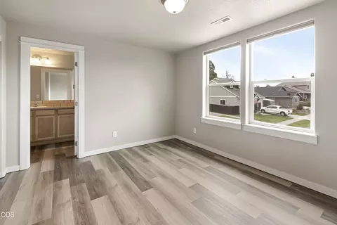 Bedroom - 21332 Oconnor Way, Bend, OR 97701 photo 3 of 6