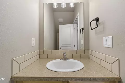 Bath - 21332 Oconnor Way, Bend, OR 97701 photo 2 of 3