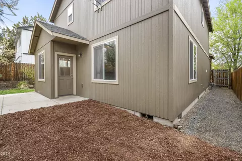Exterior - 21332 Oconnor Way, Bend, OR 97701 photo 6 of 8