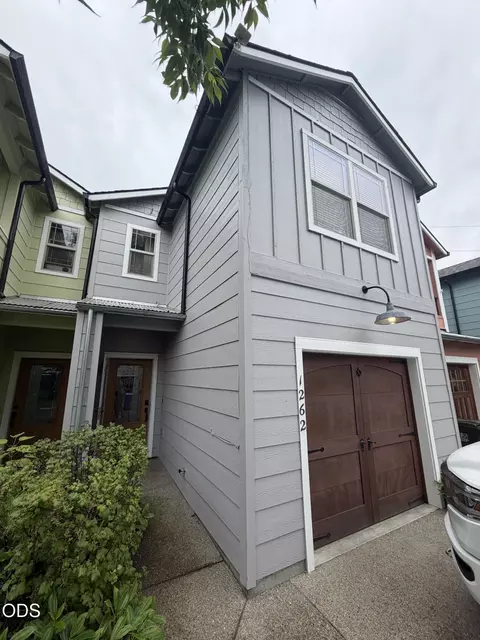 1262 Fruitdale Dr, Grants Pass, OR 97527