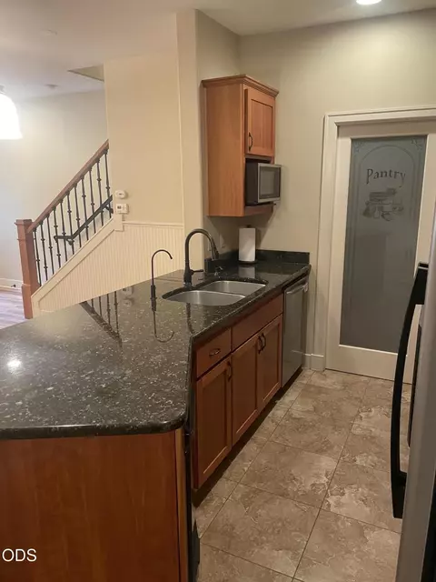 1262 Fruitdale Dr, Grants Pass, OR 97527