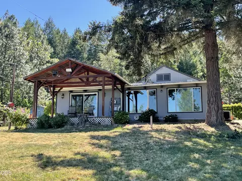 2640 Birdseye Creek Rd, Gold Hill, OR 97525
