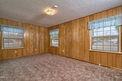 Other - 11 S Platt Ave, Eagle Point, OR 97524 photo 3 of 11