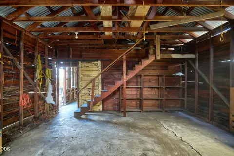 Other - 11 S Platt Ave, Eagle Point, OR 97524 photo 10 of 11