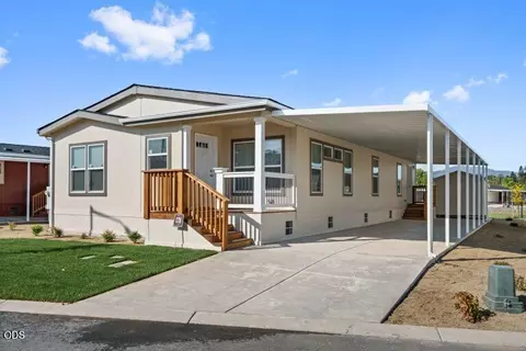 300 Luman Rd #178, Phoenix, OR 97535