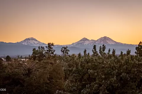 65238 85th Pl, Bend, OR 97703