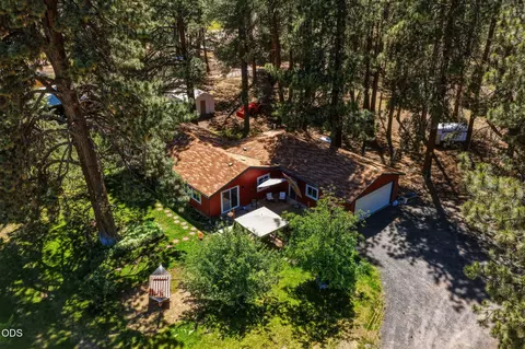 60315 Tekampe Rd, Bend, OR 97702