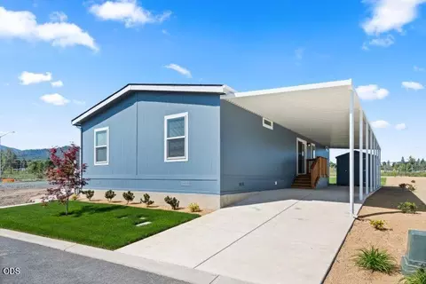 300 Luman Rd #146, Phoenix, OR 97535