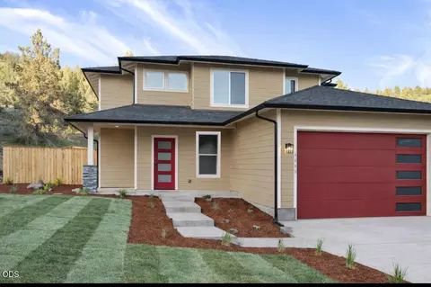 1169 Orange Blossom Dr #130, Klamath Falls, OR 97601