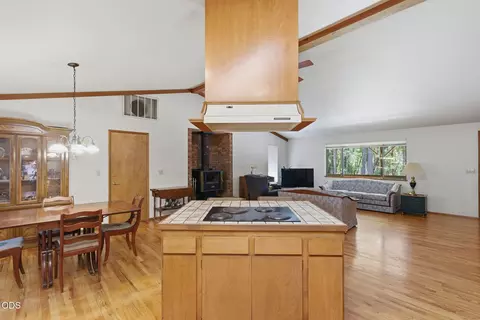 Kitchen - 1616 Marcy Loop Rd, Grants Pass, OR 97527 photo 4 of 4