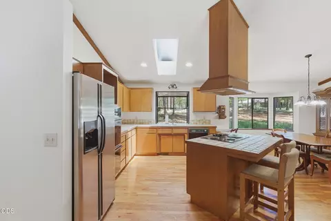 Kitchen - 1616 Marcy Loop Rd, Grants Pass, OR 97527 photo 2 of 4