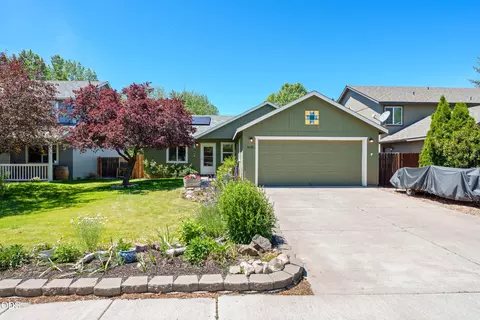 1425 SW 31st St, Redmond, OR 97756