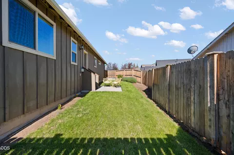 Exterior - 21301 Oconnor Way, Bend, OR 97701 photo 9 of 11