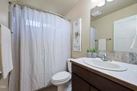 Bath - 21301 Oconnor Way, Bend, OR 97701 photo 1 of 2