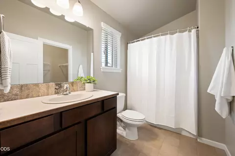 Bath - 21301 Oconnor Way, Bend, OR 97701 photo 2 of 2